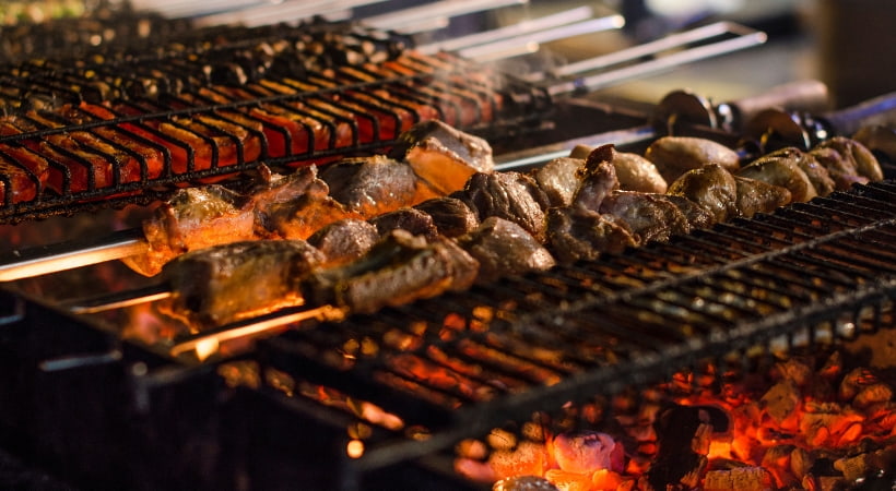 Qué carbón usar en un horno de brasa profesional